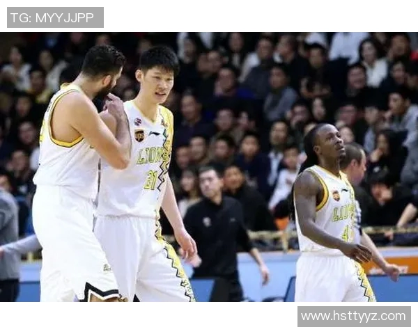 北京篮球队以93分稳居大师赛积分榜首位展现强劲实力