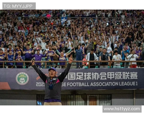 当足球明星冲向看台瞬间引发的狂热与感动背后的故事