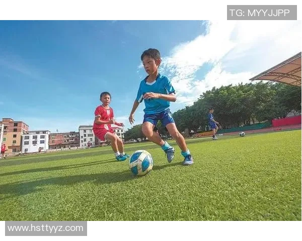 时尚足球明星外套男童精选图片展示让孩子们尽显运动风采